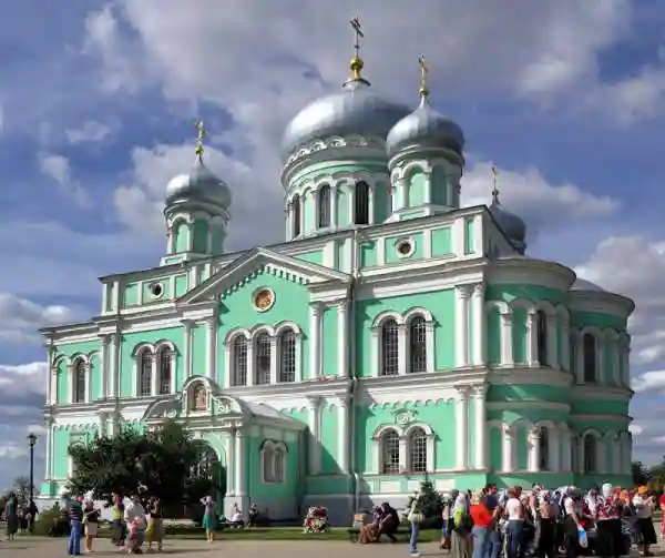 25 священных мест в России